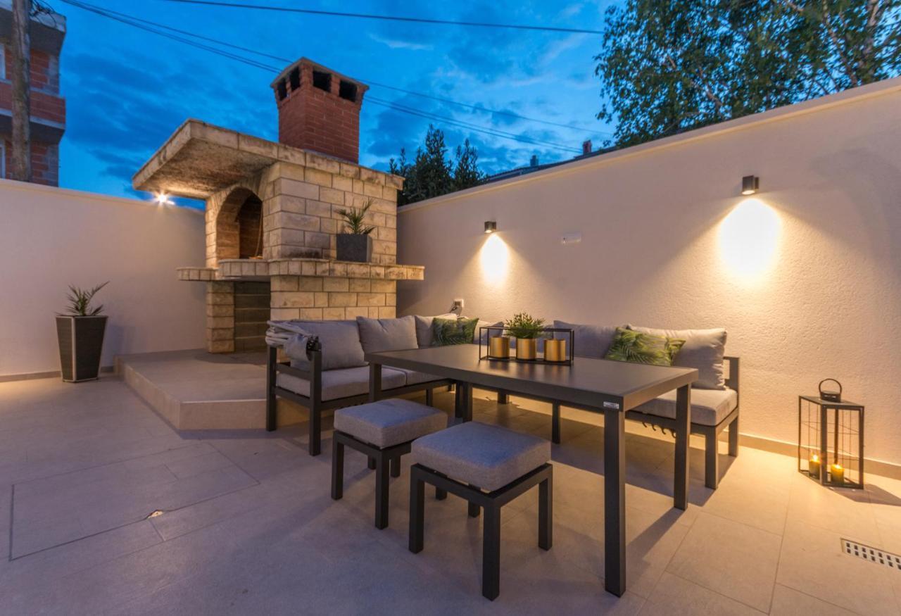 Apartment Jakov With A Pool Zadar Exterior photo